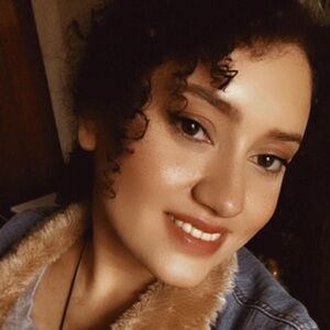 Meet your Posher, Maira